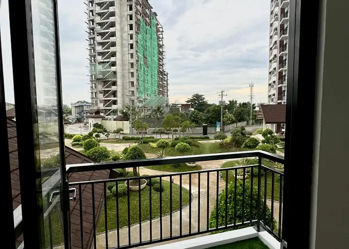 Royal Oceancrest Mactan - Type Unit 0215b *